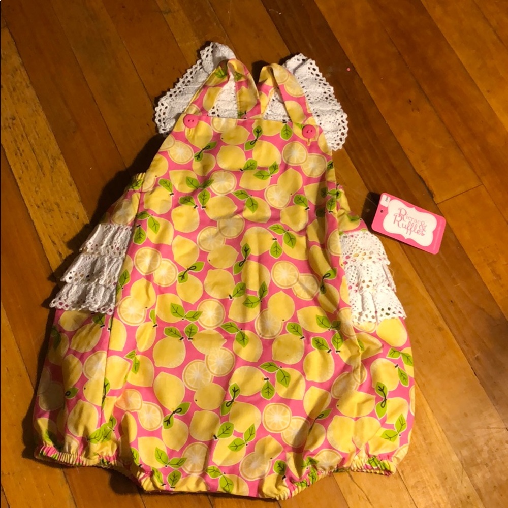 RicRac and Ruffles Bubble